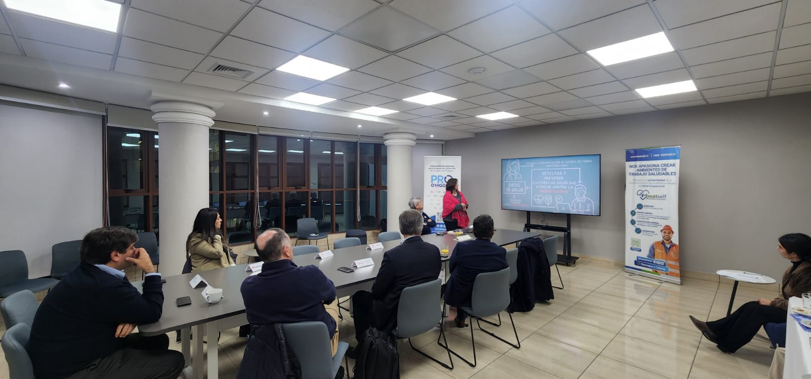 Anfitriones de la Reunión mensual Pro O´Higgins.